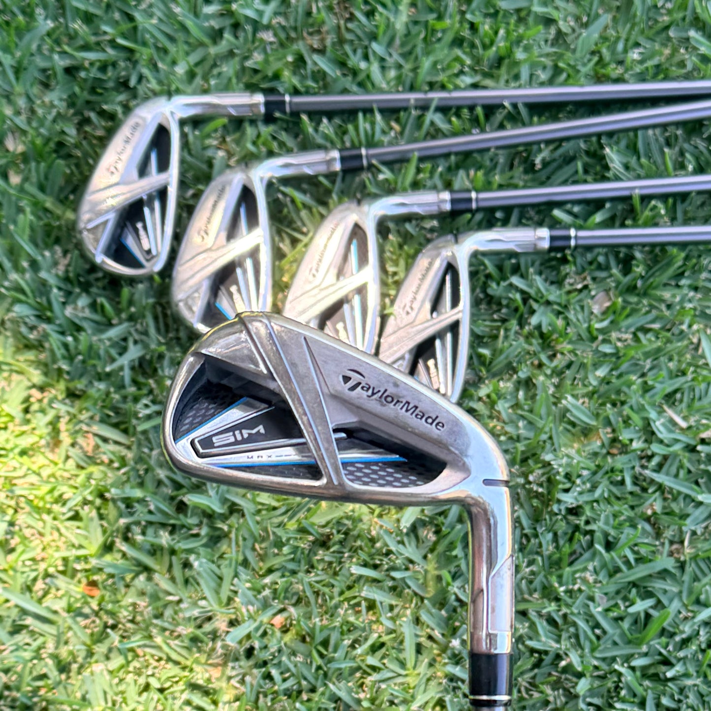 Taylormade Sim Max Irons 6-PW Stiff Graphite